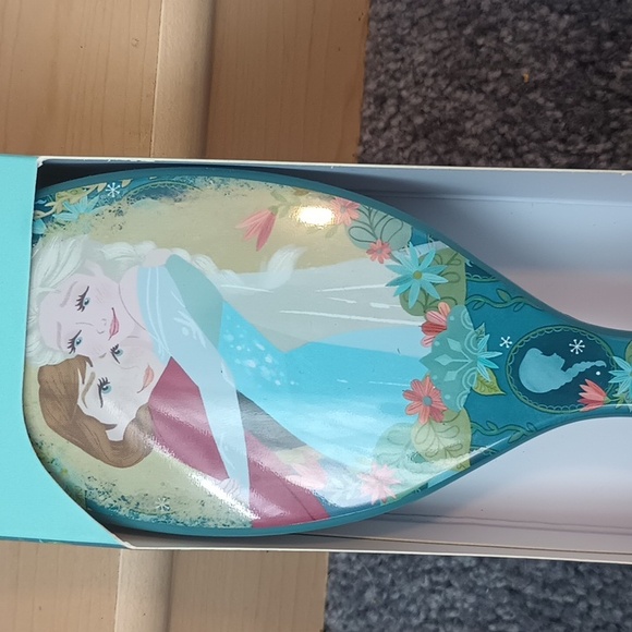 Frozen Anna and Elsa Wet Brush - Picture 6 of 6